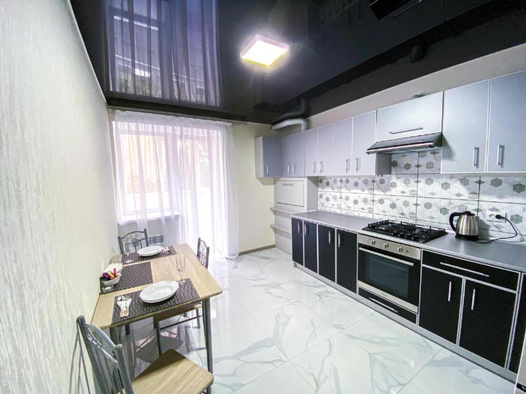 Apartpoltava 2 Окремі Кімнати, Новобудова, Два Великих Ліжка Центр, Корпусний Сад 외부 사진